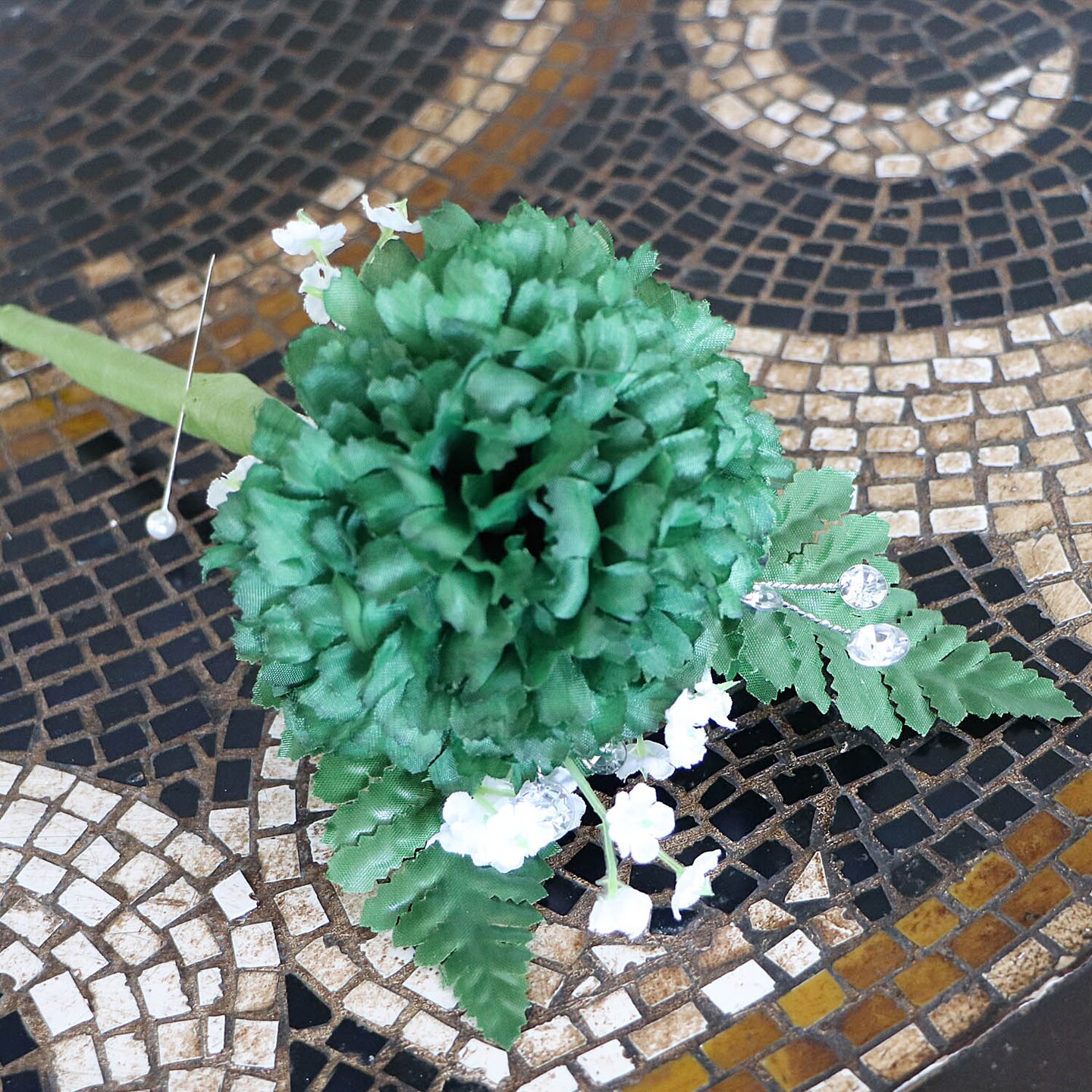 Emerald Green Carnation Picks, Realistic Silk Blooms for Floral Arrangements, DIY Decor, Weddings & Events, Floral Home by Artificial Flowers
