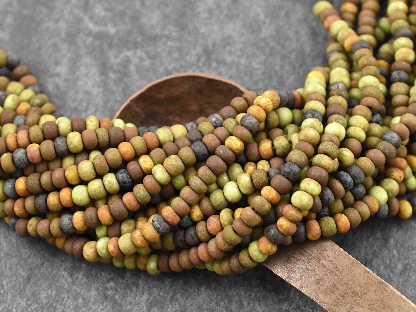 5/0 Aged Matte Rustic Mosaic Picasso Mix Seed Beads (20&#x22; Strand)