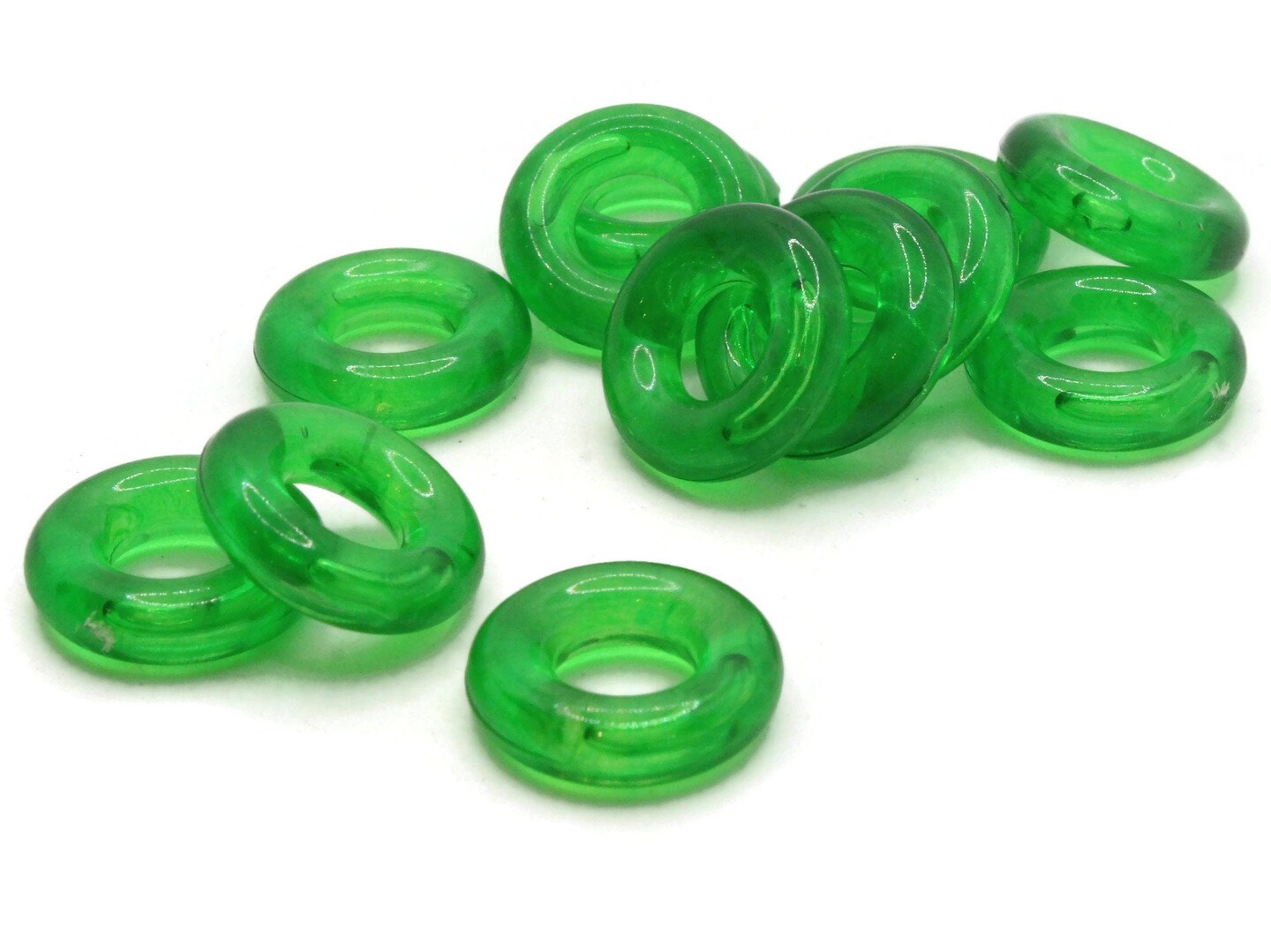 12 16mm Clear Green Ring Beads Vintage Plastic Links