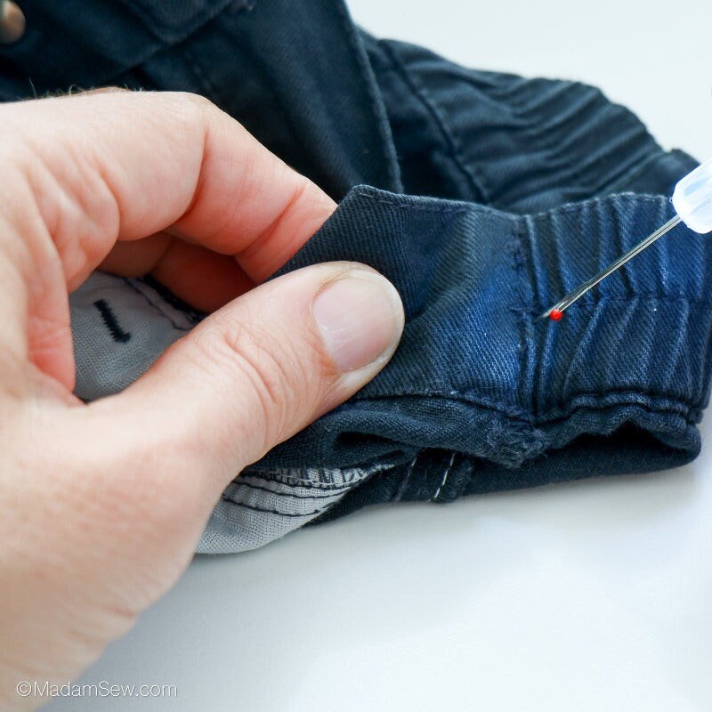 Lighted Seam Ripper - Remove Stitches Easily