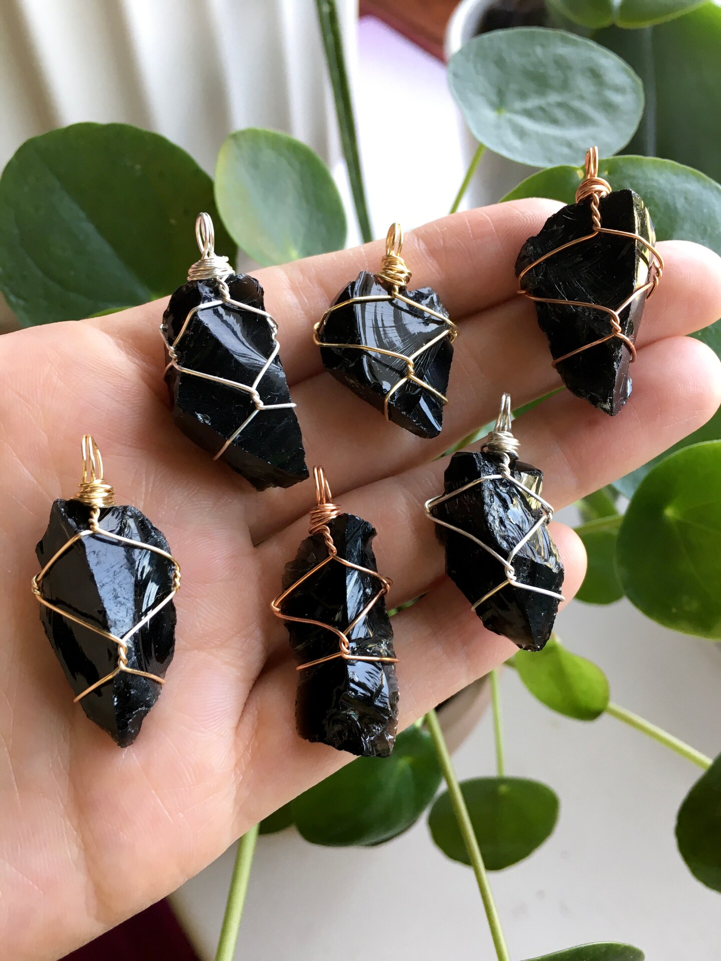 Obsidian deals crystal pendant