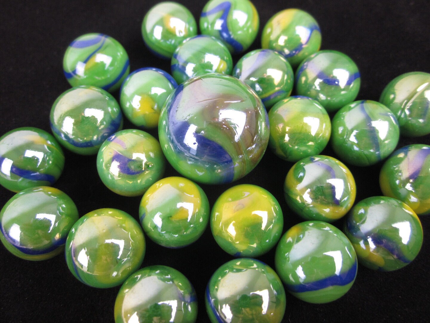 25 Glass Marbles PEACOCK iridescent Green Blue Yellow Game Pack Shooter Swirl