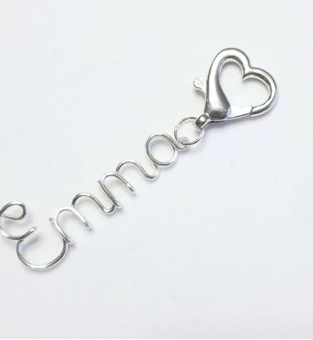 Wire clearance name keychain