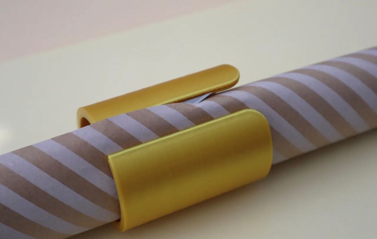 Wrapping Paper Roll Cutter - Clean Cut by YelTrik Designs - MakerWorld