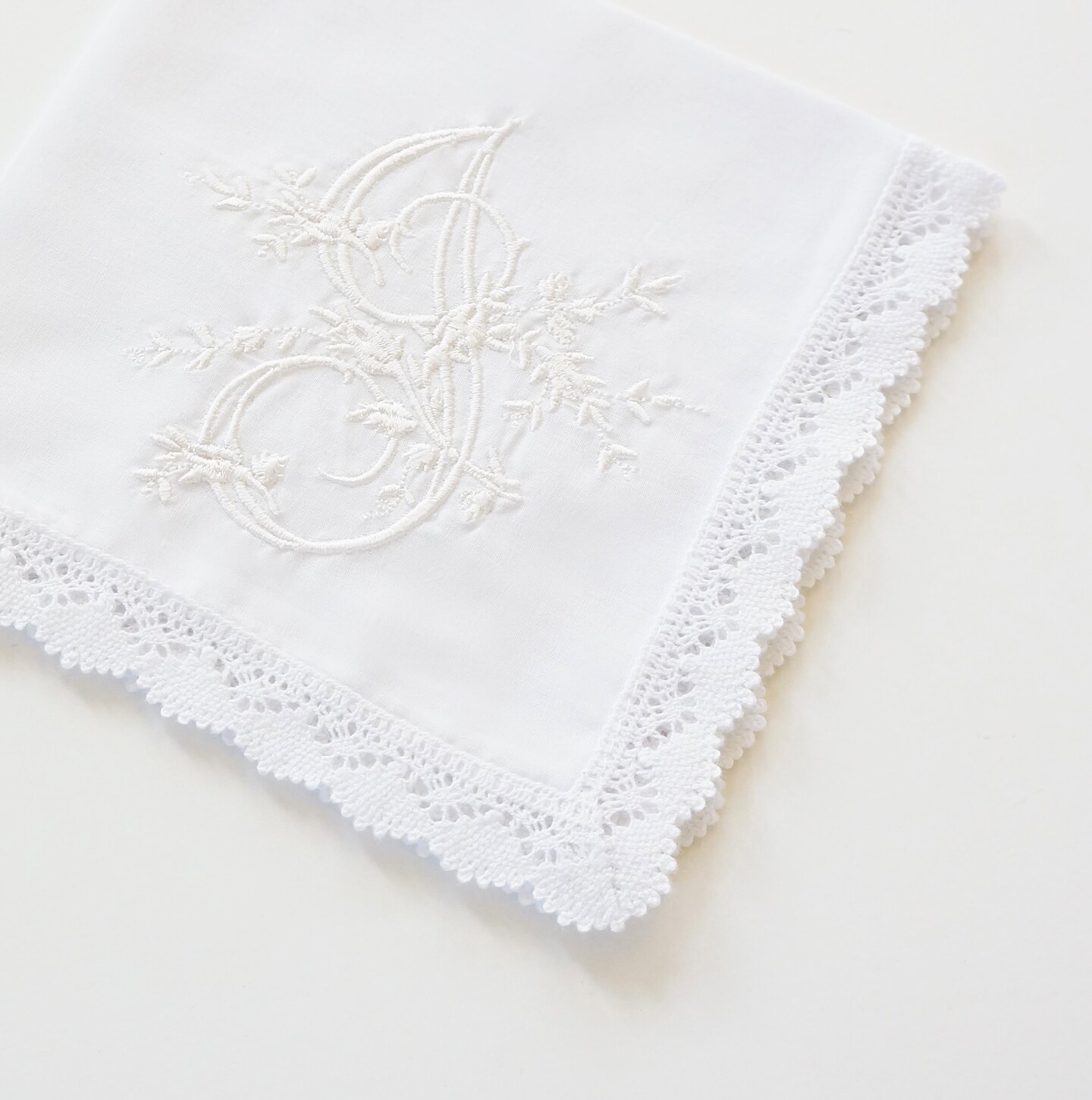 vintage-font-embroidered-monogrammed-handkerchief-personalized-custom