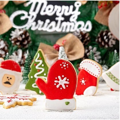 Hibery Holiday Cookie Cutters Christmas, Reindeer, Snowflake, Christmas Tree, Gingerbread Man, Santa, Bell &#x26; More, 20 Pcs Christmas Cookie Cutter Shapes