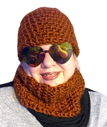 Hand-Crocheted Chunky Warm Beanie and Matching Cowl Set  display picture 1