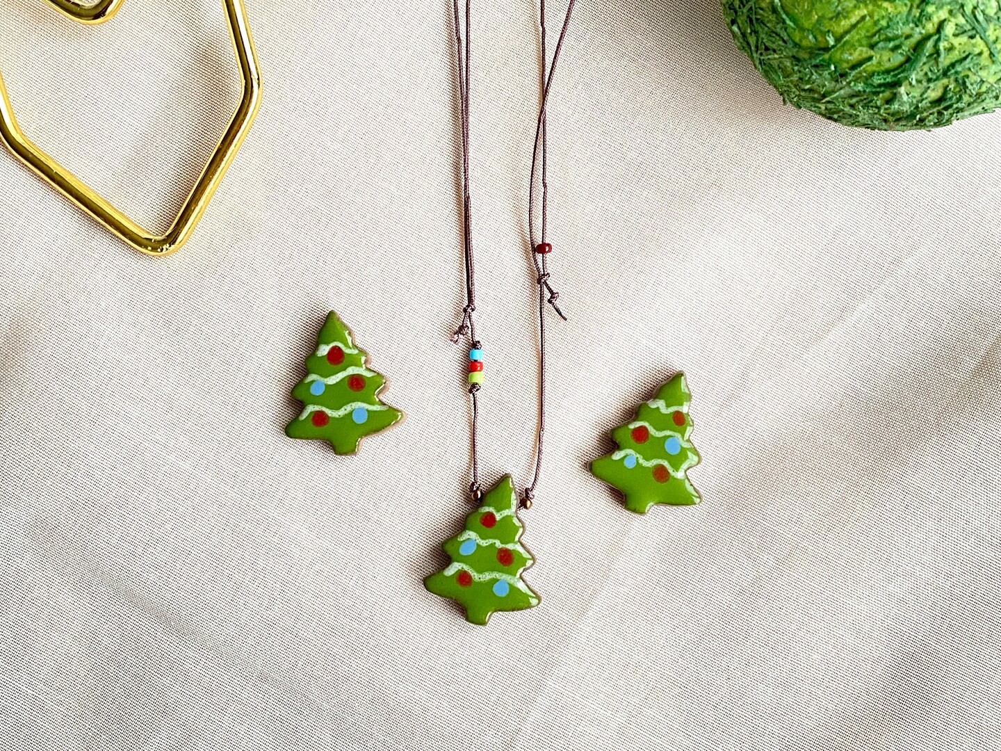 Dainty Christmas Tree Necklace, Ceramic Choker Necklaces for Her, Minimalist Simple Christmas Gifts