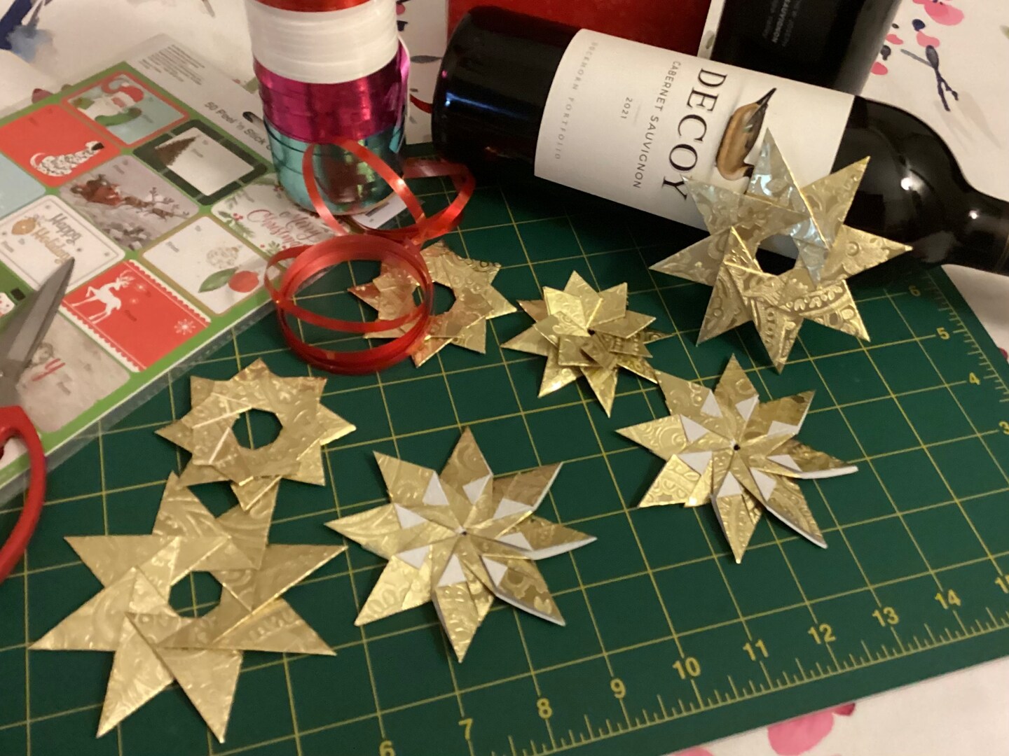 Star Origami: The Starrygami(tm) Galaxy of Modular Origami Stars, Rings and  Wreaths (AK Peters/CRC Recreational Mathematics)