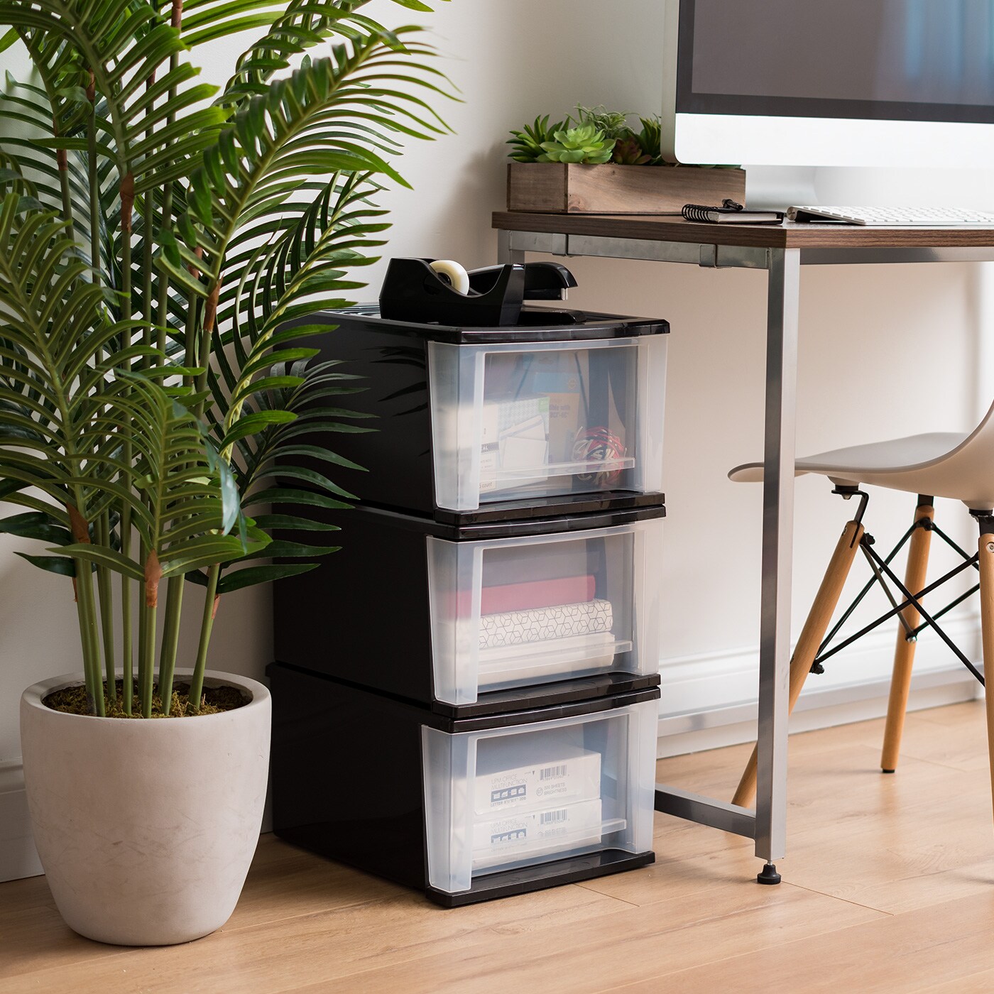 IRIS USA Stackable Plastic Storage Chest