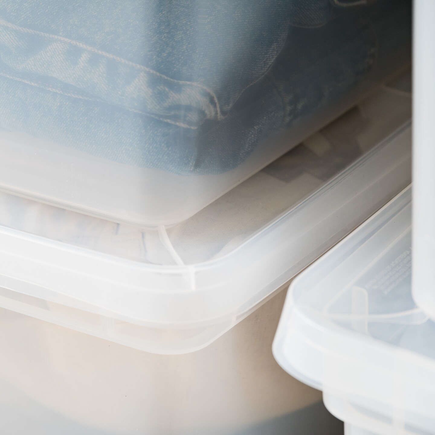 IRIS USA 68 Qt Clear Storage Box, BPA-Free Plastic Stackable Bin with Lid, Containers to Organize Closet Shelves, Clothes, Blankets, Towels, 6 Pack