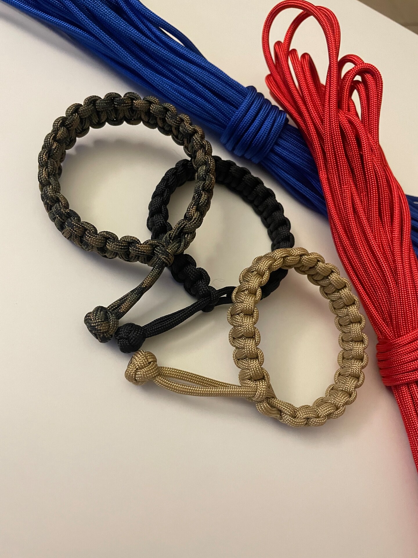 Kids Stitched Cobra Knot Glow in the Dark Bracelet – Loch Lomond
