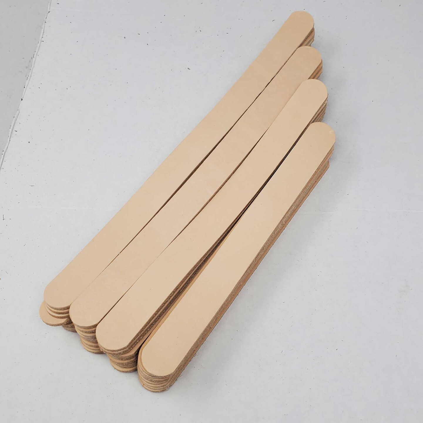3/4" Vegetable-Tanned Leather Blanks – DIY Bracelets & Crafting Supplies 8 Packs