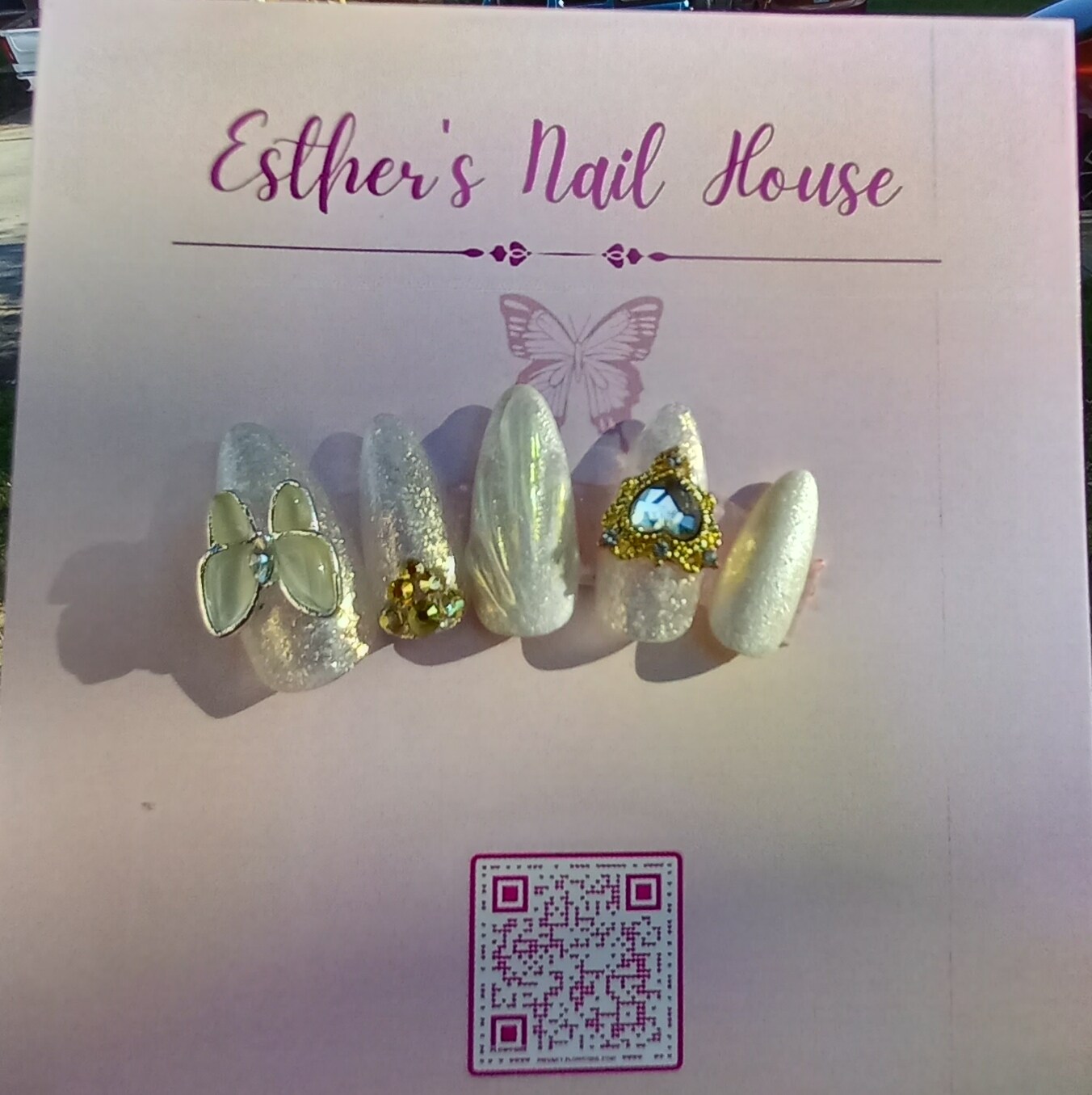 Gold Flake Sea Shell Press on Nails, Heart Gem, Butterfly Charms, White ...