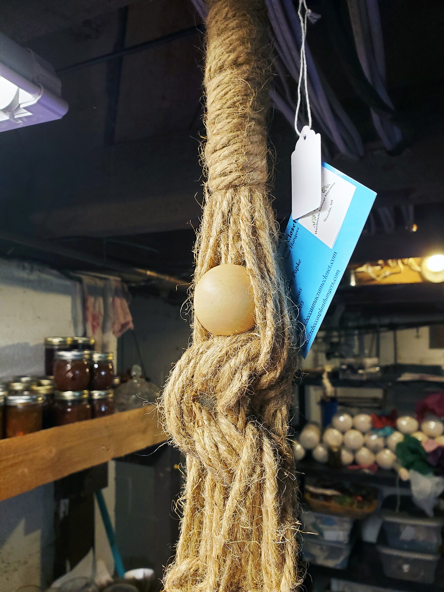 How to Make a Jute Plant Hanger image 2