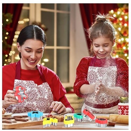 15-Piece Christmas Cookie Cutters Set for Xmas Holiday Party Favors Baking Stainless Steel Cutters Set Including Tree, Snowflake, Santa Claus, Gingerbread Man, Snowman, Elk, and Other Shapes