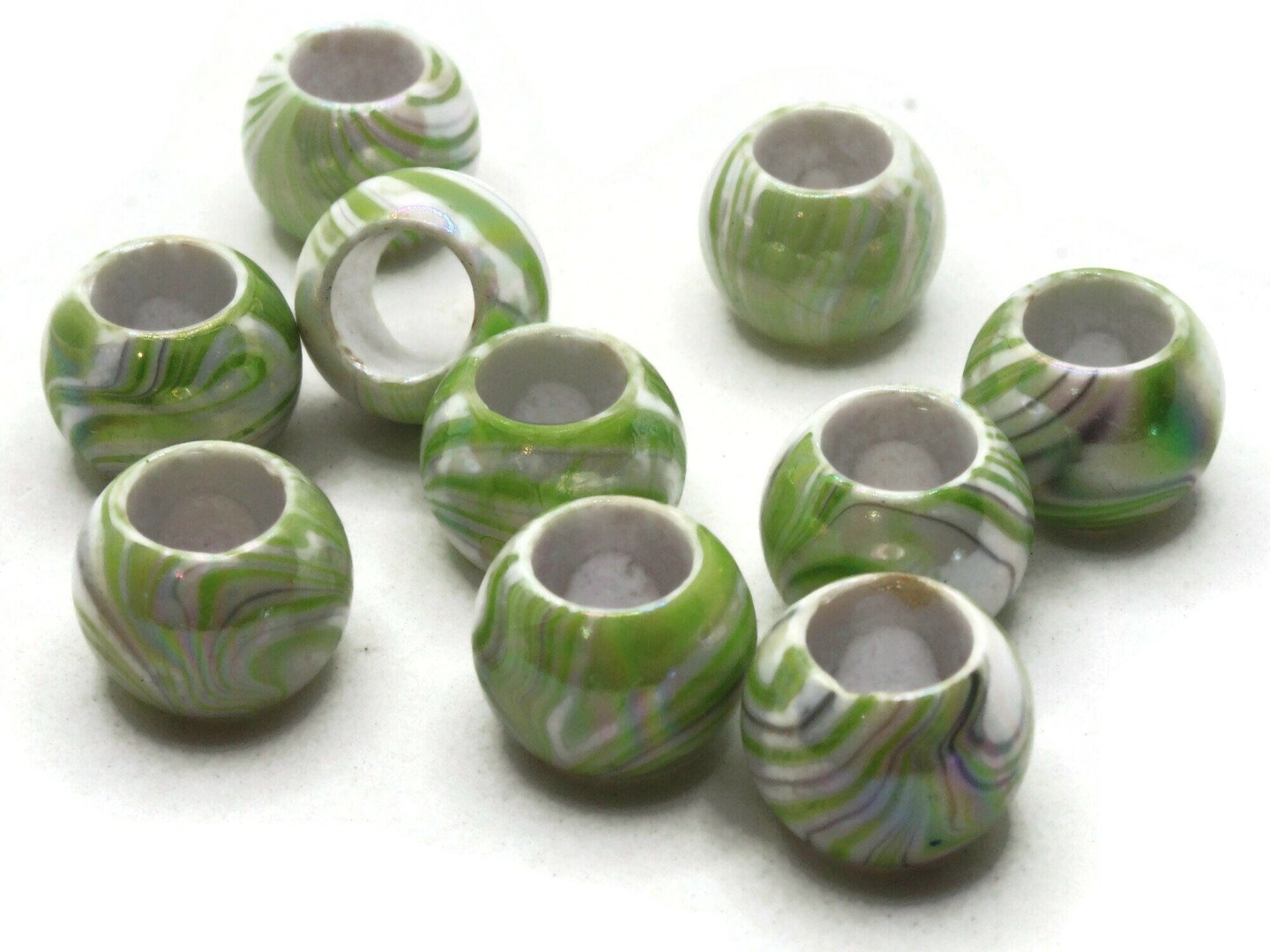 10 17mm Large Hole Macrame Green Marbleized Round Plastic Beads