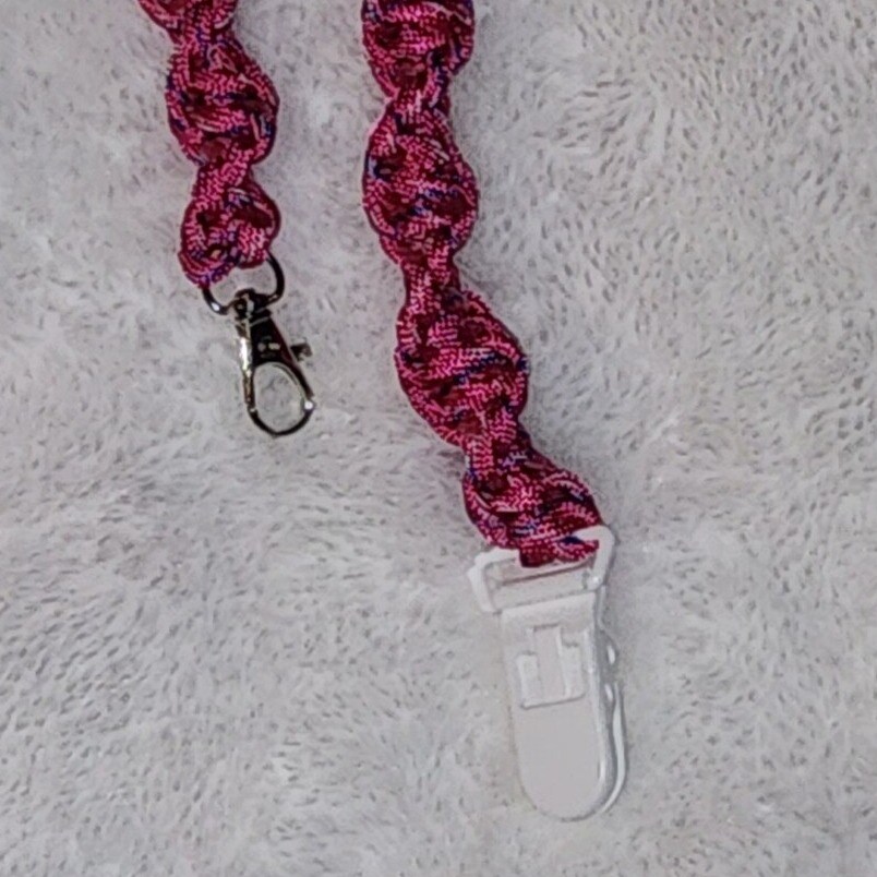 Paracord pacifier clip (helix) image 2