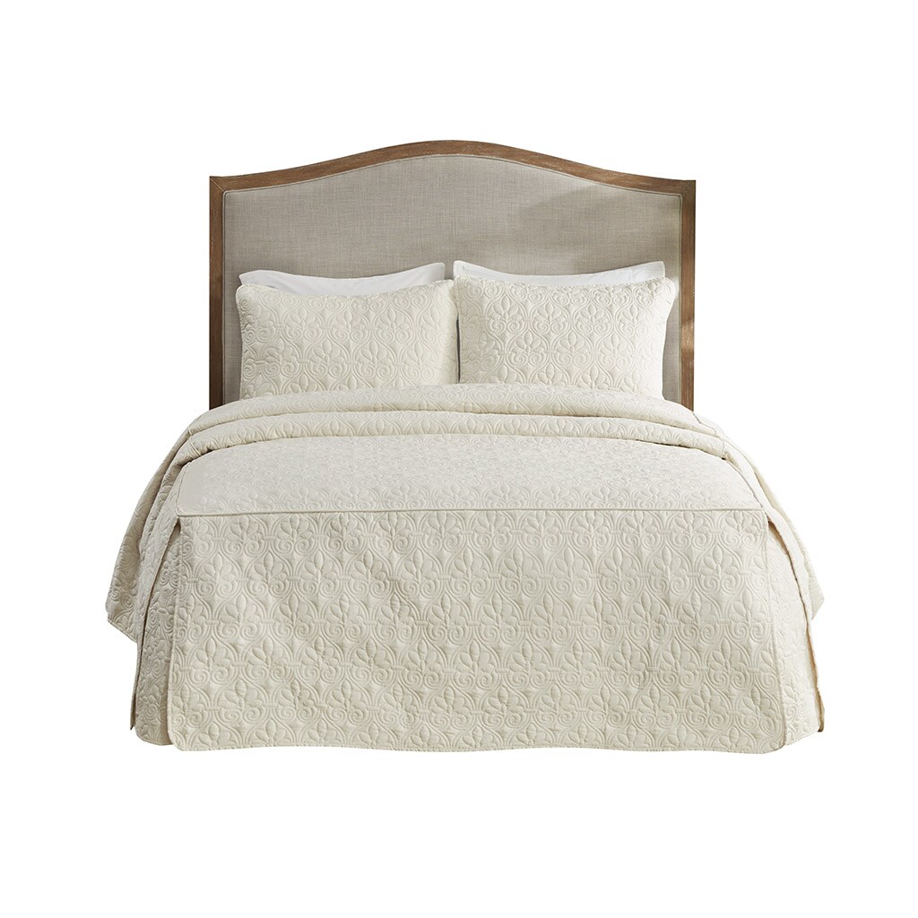 Gracie Mills   Sandy 3 Piece Split Corner Classic Pleated Quilted Bedspread Set - GRACE-12667