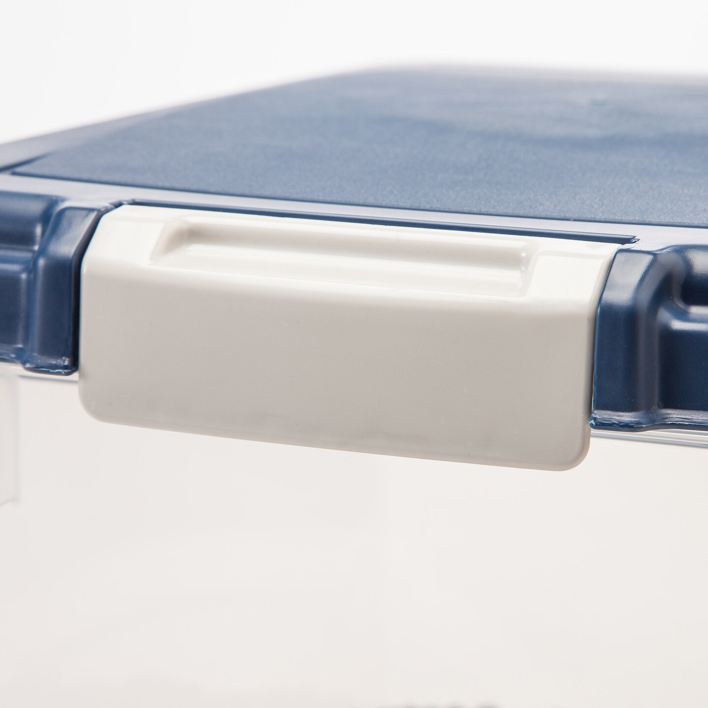 IRIS Airtight Pet Food Storage Containers with Attachable Casters