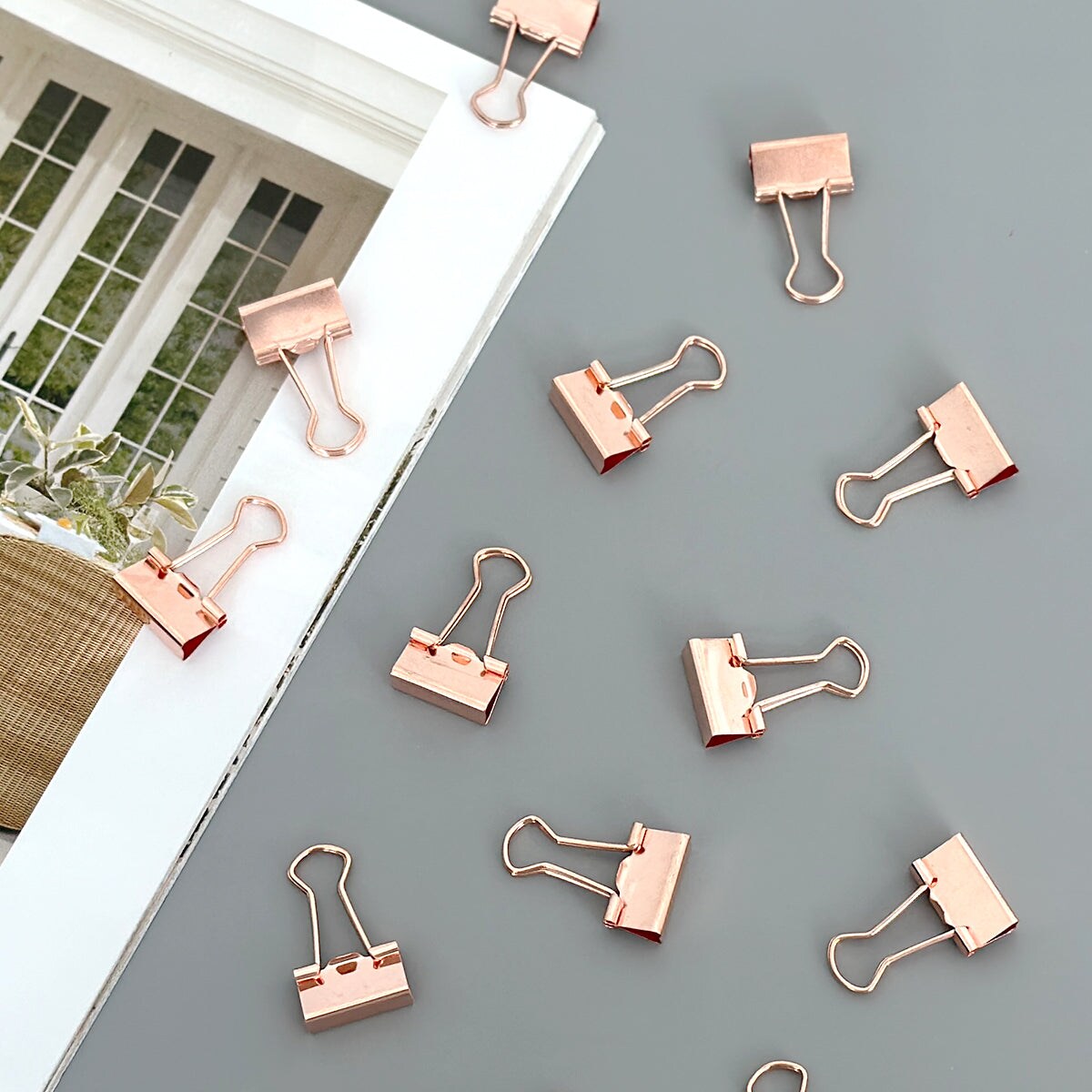 Wrapables Rose Gold Binder Clips for Office, Paper Clamps, Paper Clips