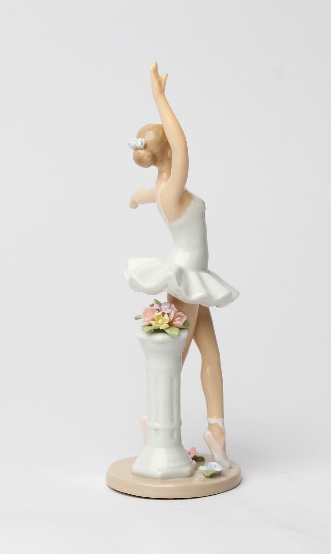 Ceramic Ballerina In Point Position Figurine, Home D&#xE9;cor, Gift for Her, Gift for Daughter, Gift for Ballerina Dancer