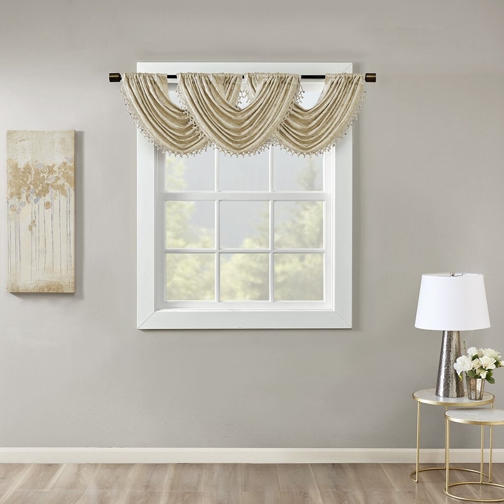 SunSmart Cassius Jacquard Valance Gold 46x38&#x22;