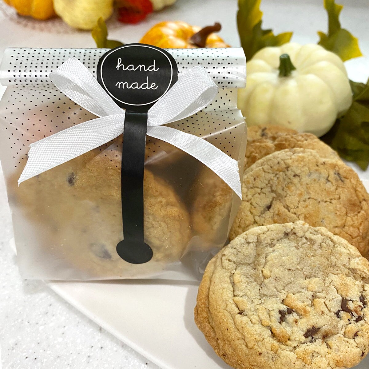 Wrapables Handmade Sealing Stickers and Labels for Boxes, Bags, Baking, Arts &#x26; Crafts, Small Businesses, Weddings, Parties (200pcs)