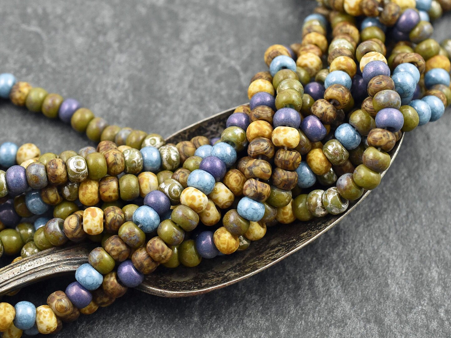 2/0 Aged Cookie Dough Mosaic Picasso Mix Seed Beads (18&#x22; Strand)