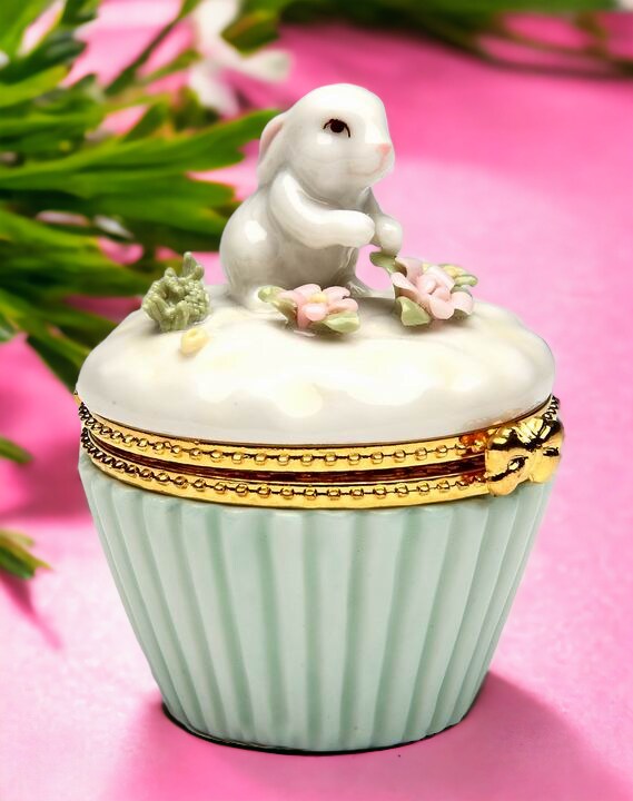 Ceramic Easter Bunny Rabbit Hinge Box, Home D&#xE9;cor, Gift for Her, Gift for Mom, Bathroom D&#xE9;cor, Spring Decor, Easter Decor