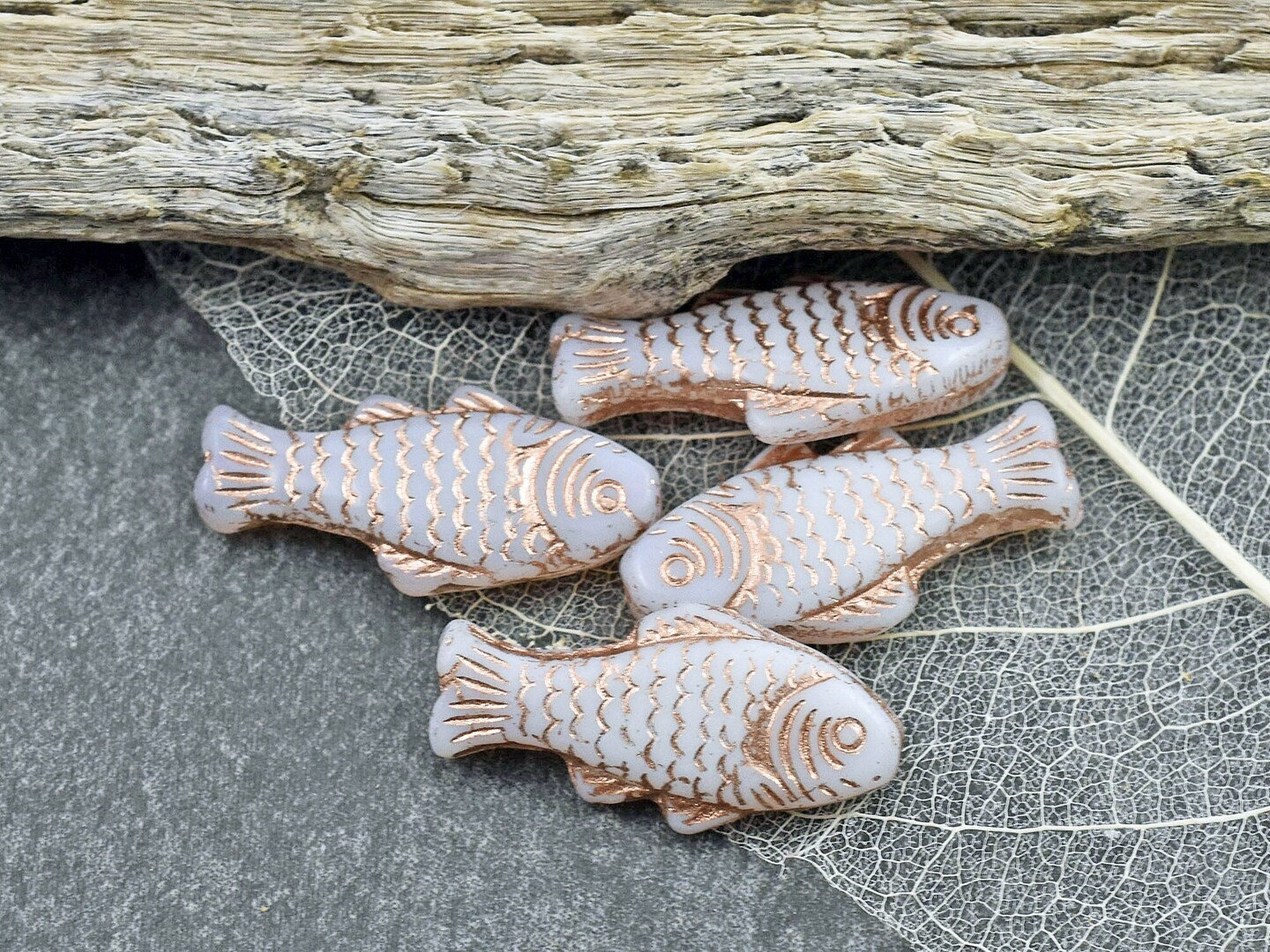 *10* 25x12mm Copper Washed White Opaline Fish Beads