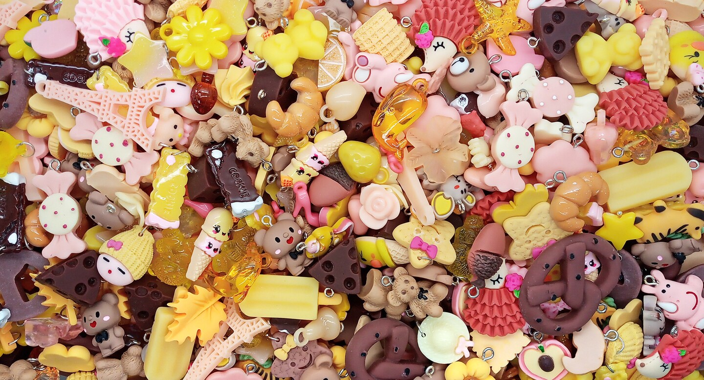 Cute Charm Mix in Brown Peach &#x26; Yellow, 30 pieces, Resin and Acrylic Mix, Adorabilities