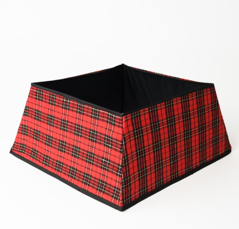 Northlight 19&#x22; Red and Black Plaid Square Christmas Tree Collar
