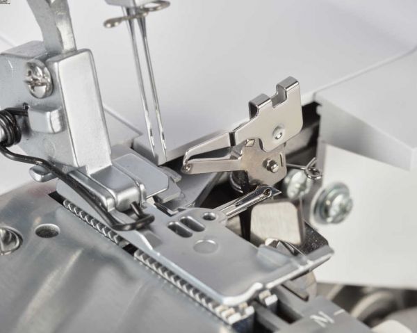 Bernette b44 FunLock Serger With Ultimate Presser Foot Combo