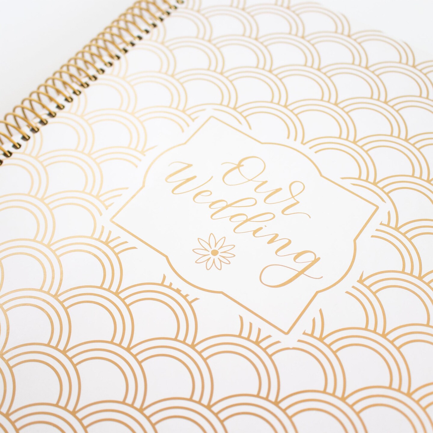 bloom daily planners Wedding Planner &#x26; Calendar, 9&#x22; x 11&#x22;, Gold Scallops V2