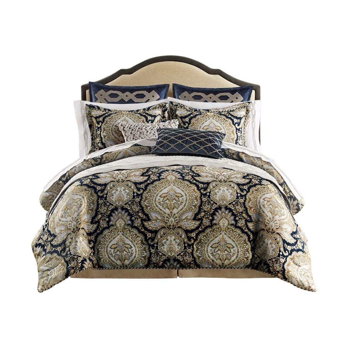 Gracie Mills Mckee 4-Piece Vintage Medallion Comforter Set - Grace-14867