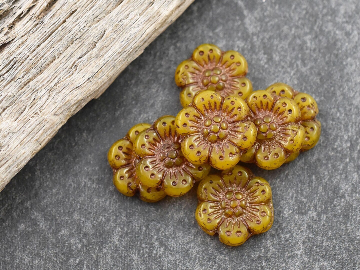 12 14mm Dark Bronze Washed Sunflower Yellow Opaline Wildflower