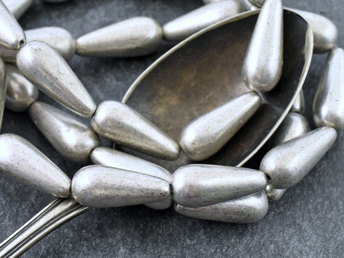 *10* 19x9mm Antique Silver Teardrop Beads