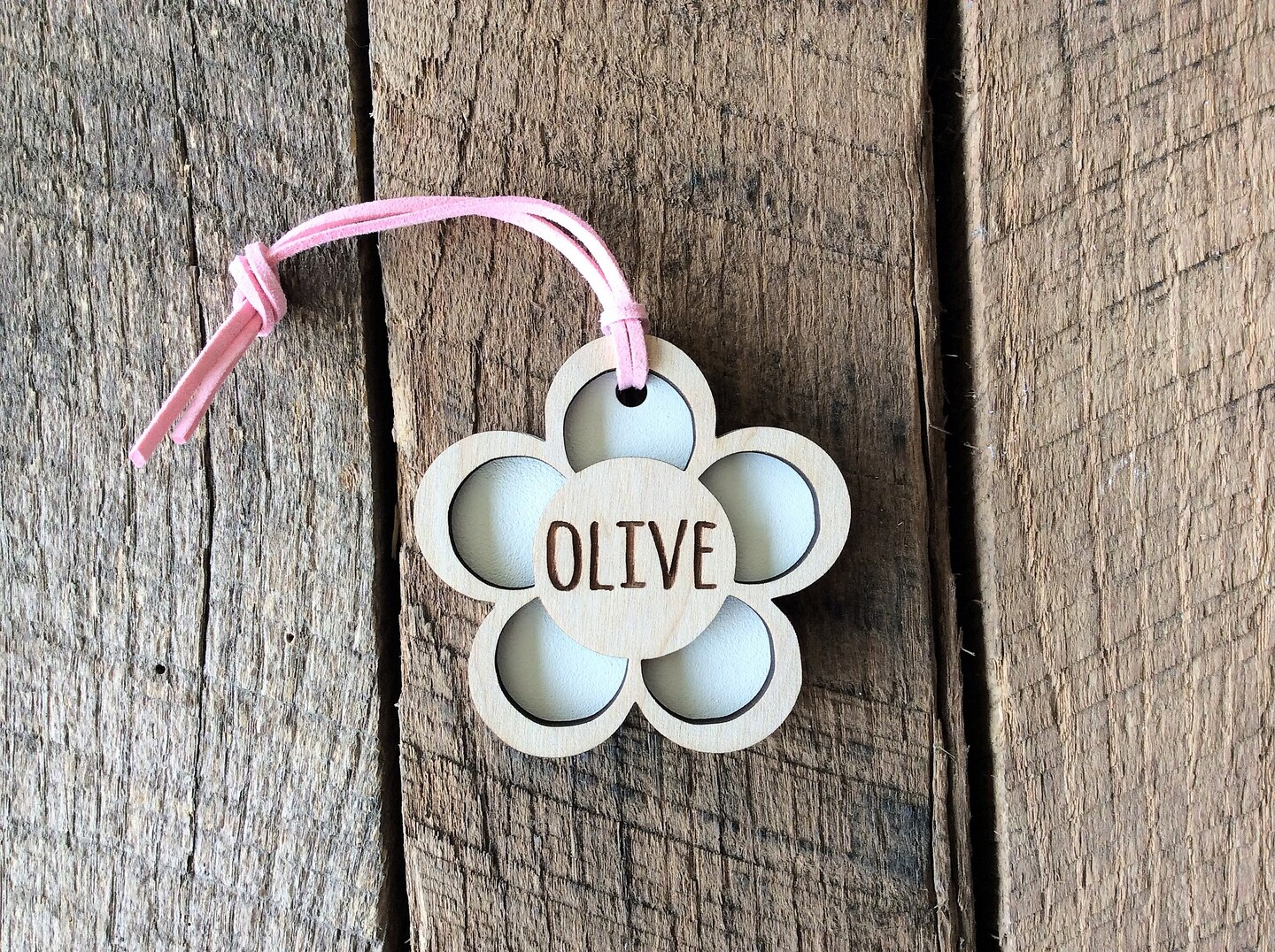 Backpack Tag, Wood Daisy Kids Name Tag, Personalized Flower Bag Tag, Diaper  Bag Tag, Car Charm, Gift Bag Tags