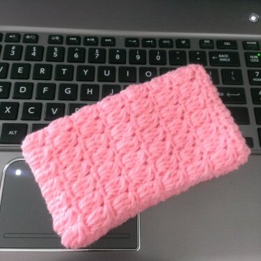 How-To name is Puff Stitch Cell Phone Case Crochet Pattern