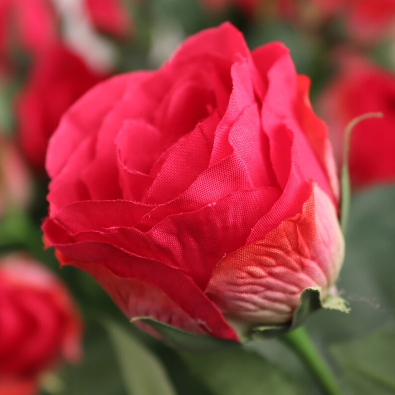 Artificial Silk Rose Spray - Lifelike Blooms, Elegant Floral D&#xE9;cor, Perfect for Arrangements, Events &#x26; Home Displays - Ideal for All Seasons, Floral Home by Artificial Flowers