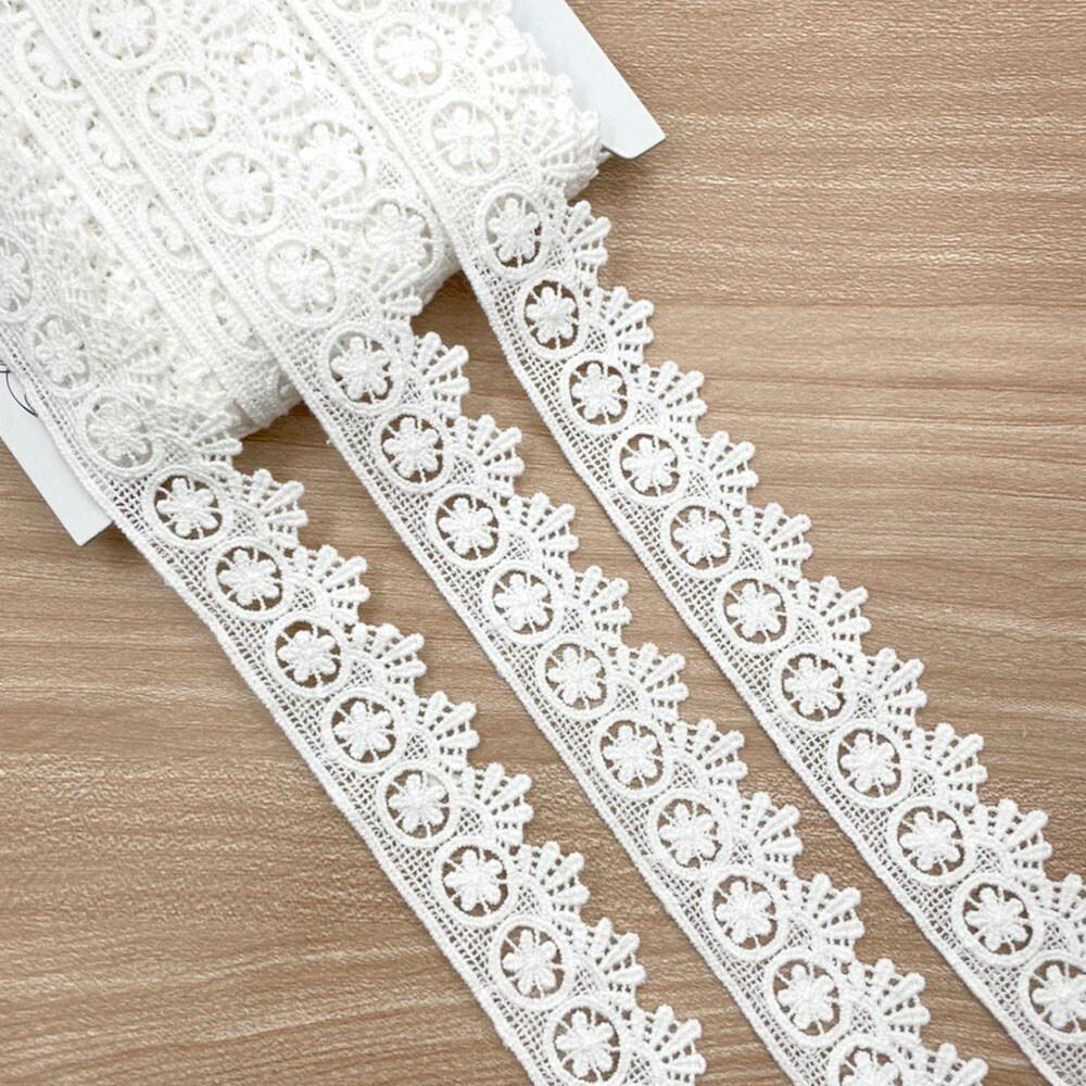 Simplicity Trim, White 1 3/4 inch Embroidered Sheer Lace Trim Great for  Apparel, Home Decorating, and Crafts, 3 Yards, 1 Each