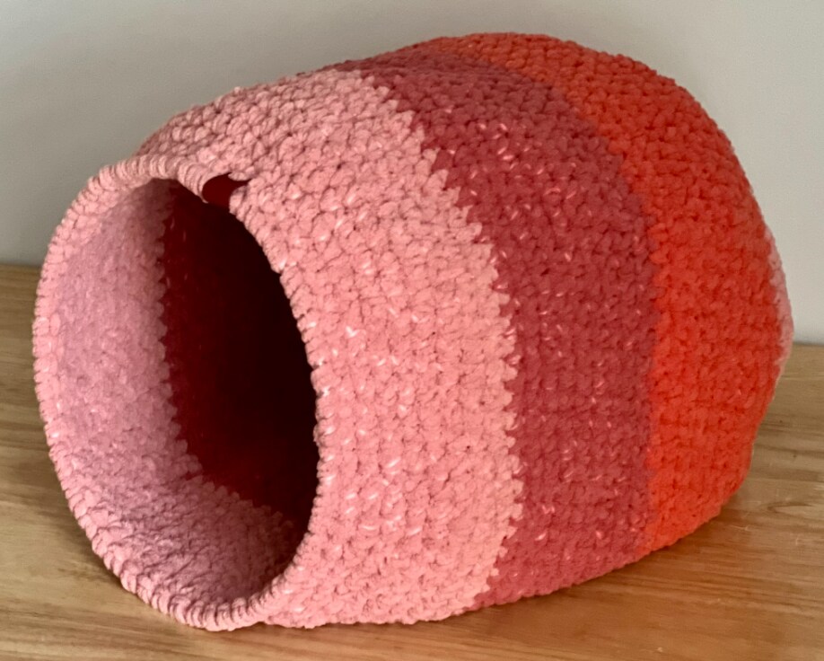 product name is Cozy Yarn Hideaway