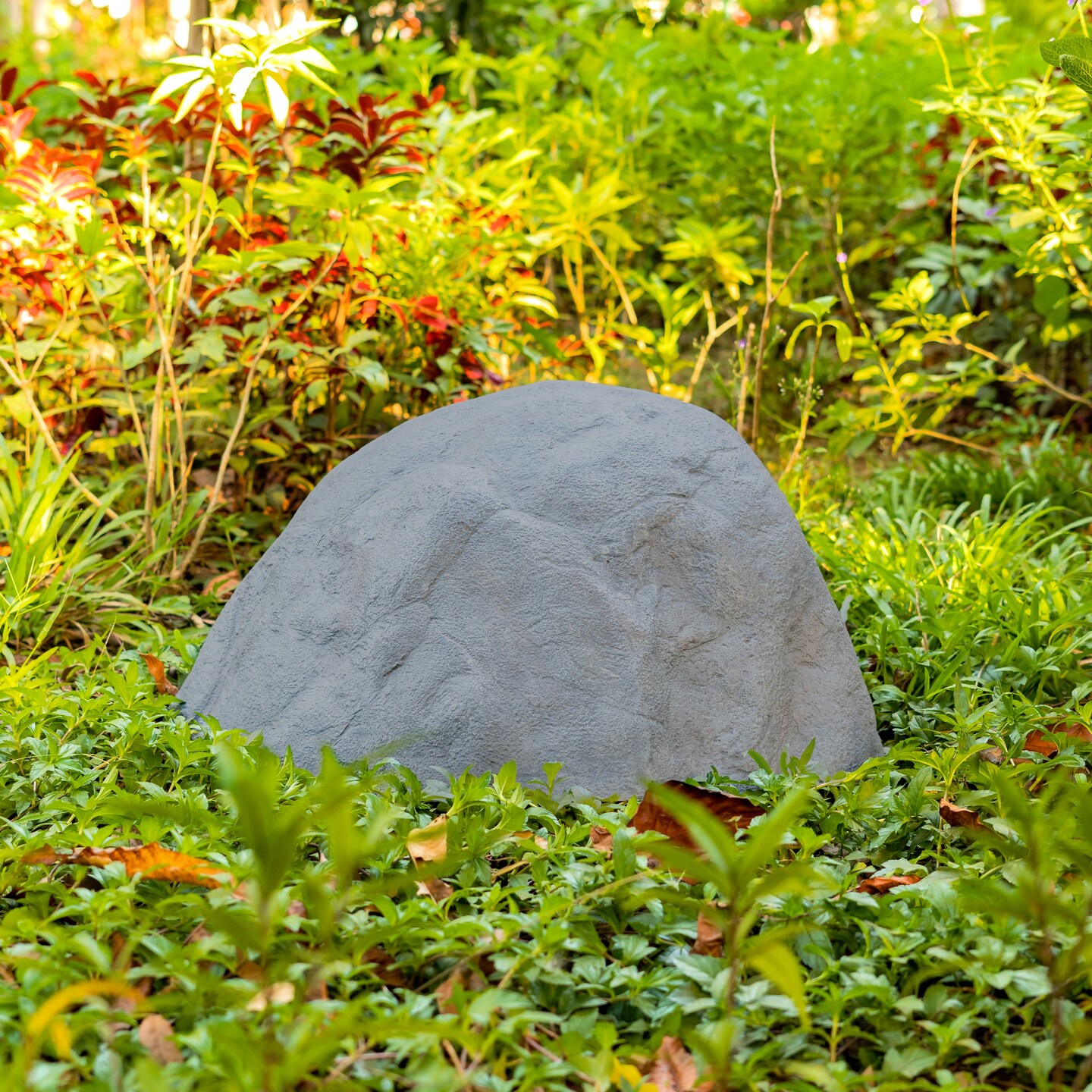 Decorative Outdoor Weather-Resistant Artistic Artificial Faux Stone Rock, Garden Patio Granite Grey Fiberglass Stone