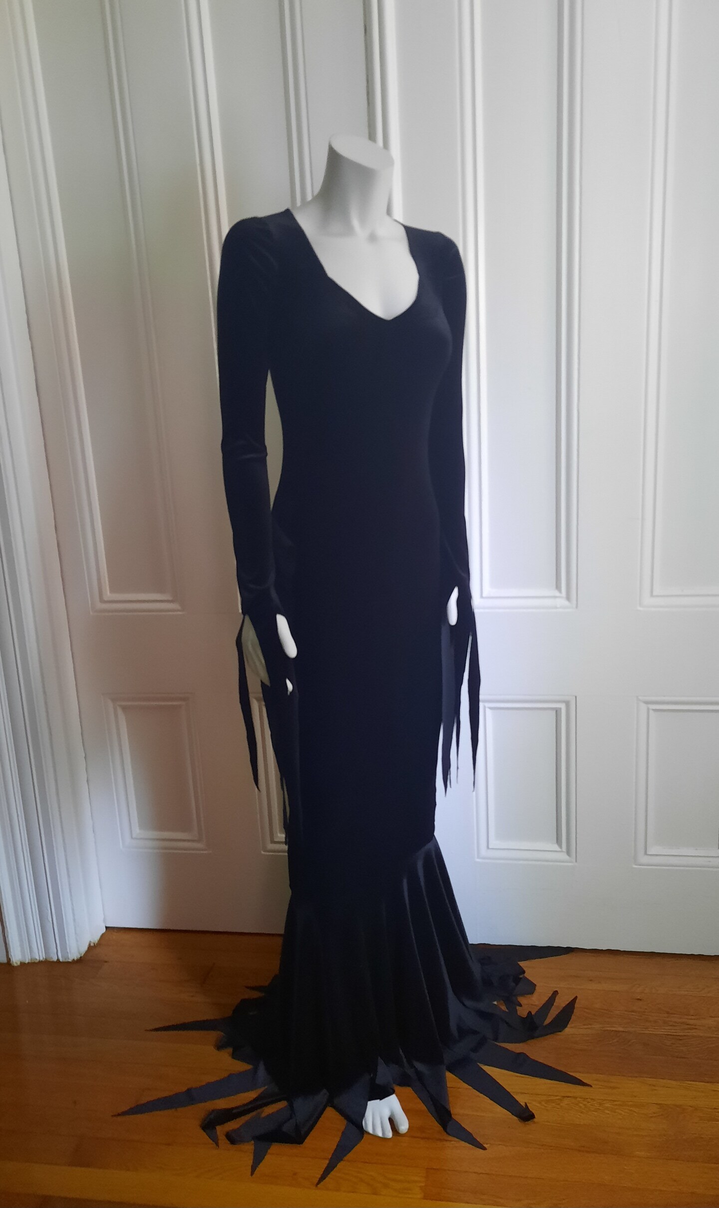 Vintage style 1960s stretch and crush velvet Morticia Inspired gown ...