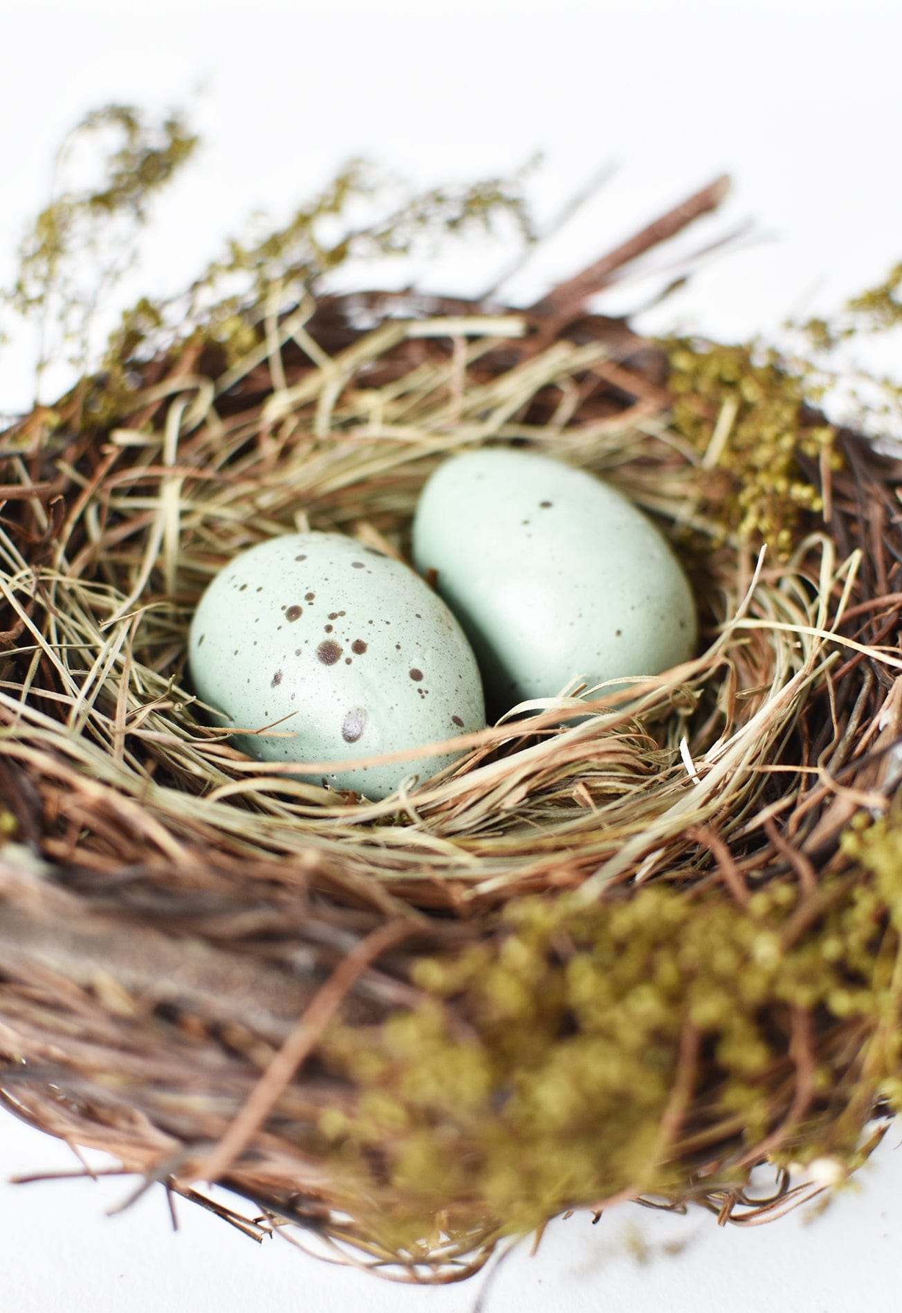 6&#x22; Mossy Twig Bird Nest w/ Eggs