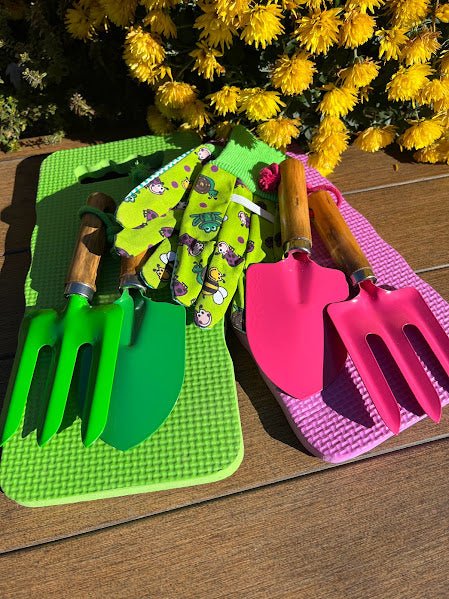 Children&#x27;s Gardening Kit - Knee Pad Set