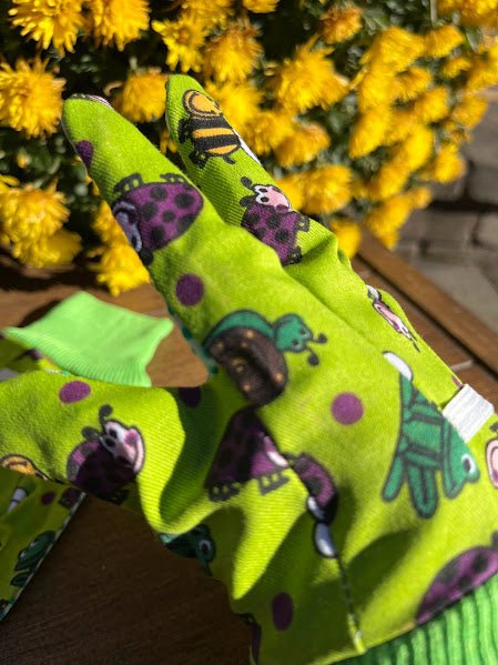 LITTLE Kid Gardening Gloves - Happy BUGS