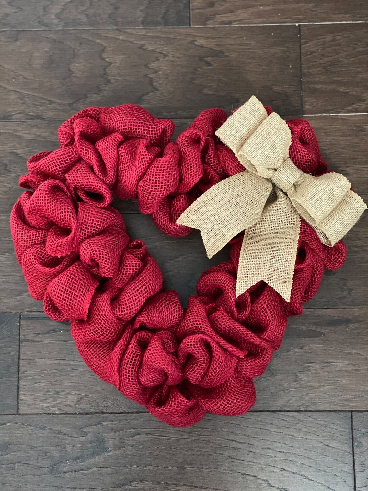 Burlap Wreath, Heart Wreath, Valentines Heart Wreath, Valentines Burlap Wreath, Wreath for All Year, Welcome Wreath, Home Decor, Gift Idea
