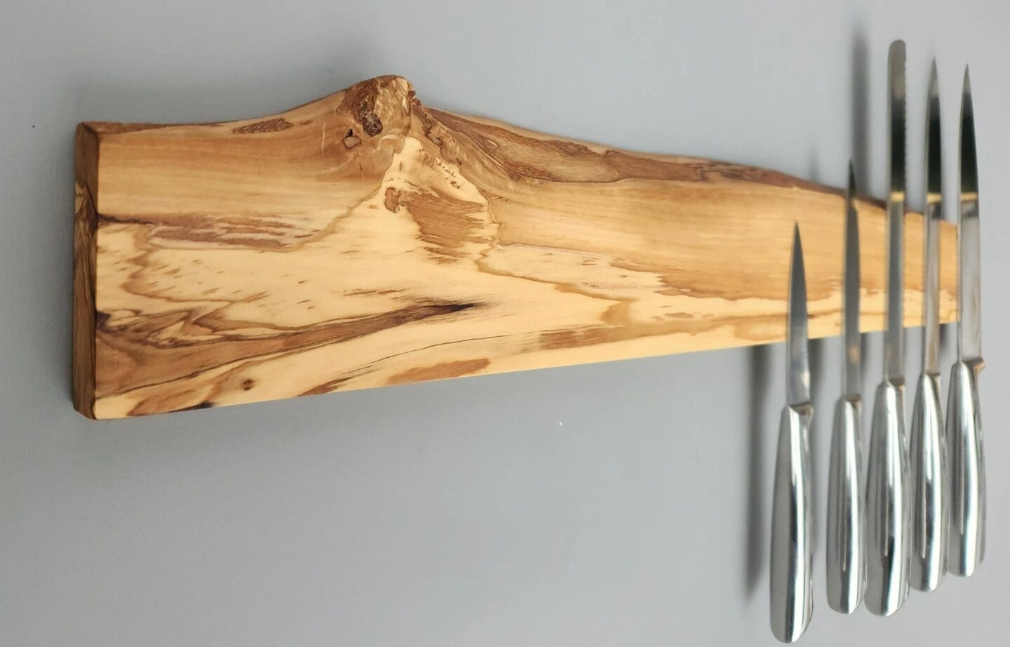 Custom Handmade Magnetic Knife Holder,Resin and Olive Wood Knife  Rack,Magnetic Bar for Knives, Knife Rack, Kitchen Utensil Holder